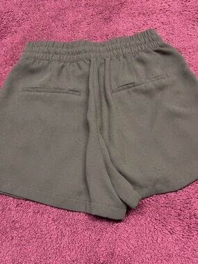 Elastic-Waist Cargo-Style Shorts in Olive